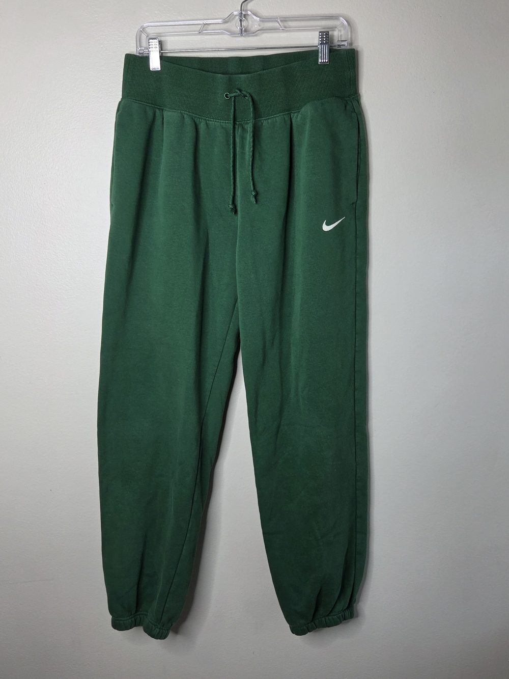 Nike Women's Sportswear Green Fleece Jogger Sweatpants